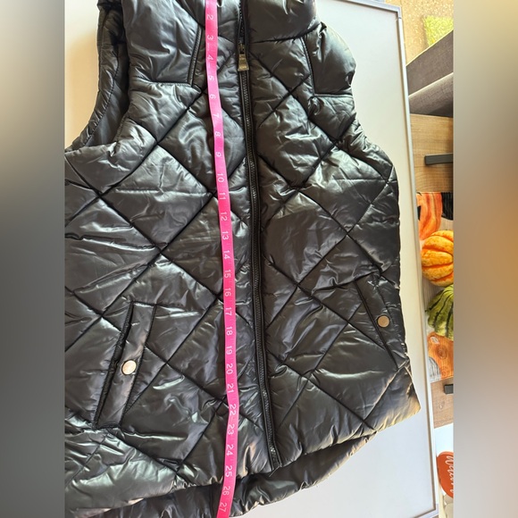 Zenana black vest, zip up, size medium - Picture 4 of 7